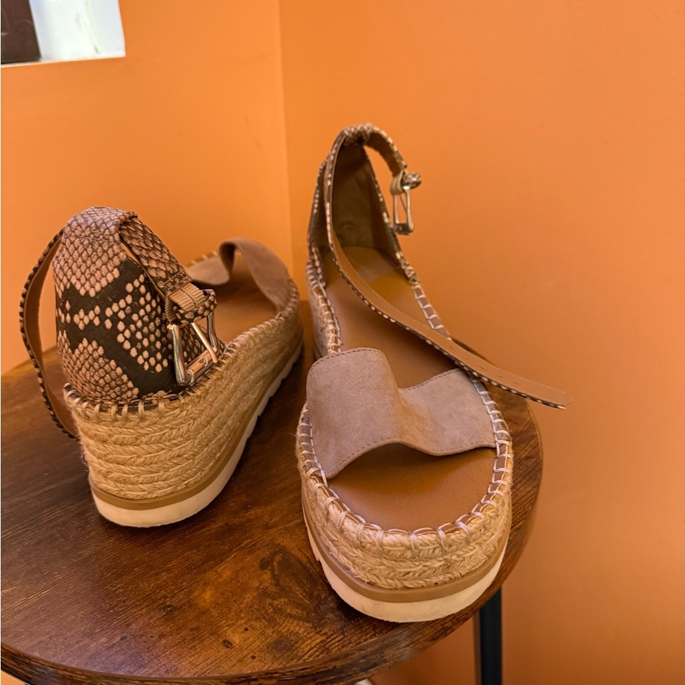 Universal Thread Tan Espadrille Wedge Sandals